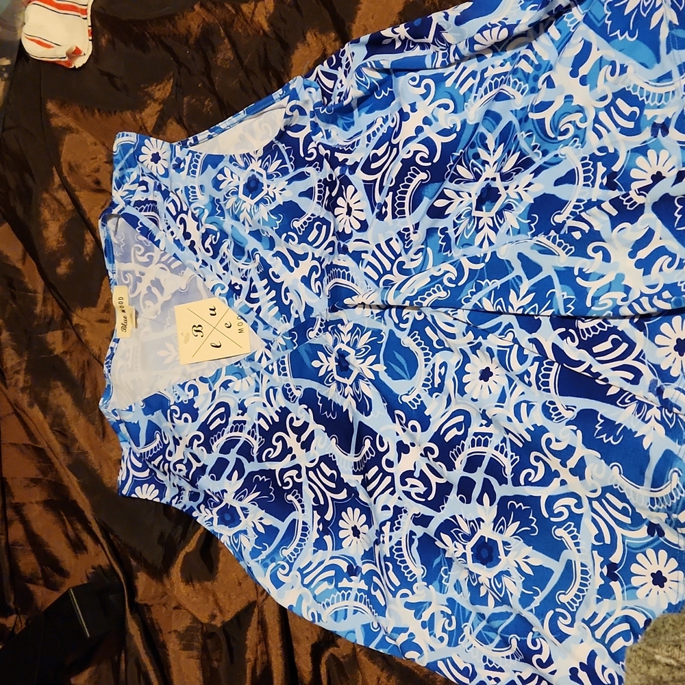 **NWT** BLUE MOOD Top Sz M